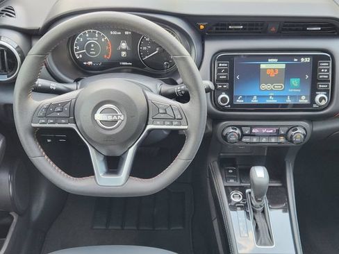 Used 2024 Nissan Kicks SR w/ SR Premium Package FWD image 25