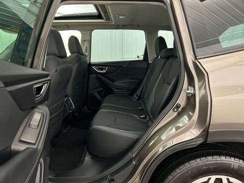 Used 2023 Subaru Forester Premium image 27