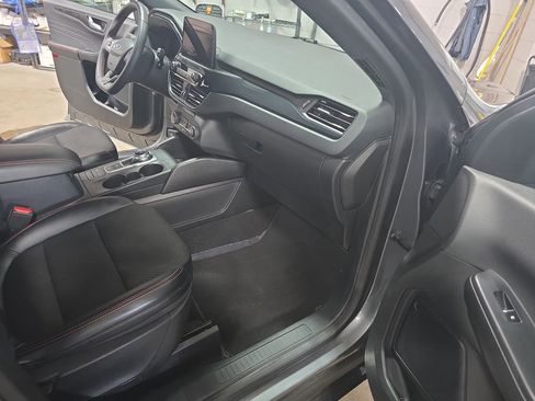 Used 2023 Ford Escape ST-Line image 10