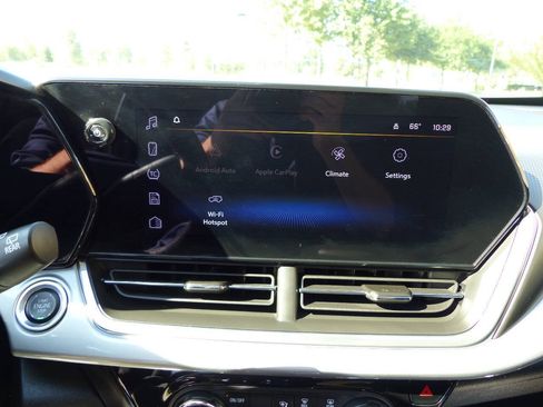 Used 2026 Chevrolet Trax LT w/ Driver Confidence Package FWD image 27