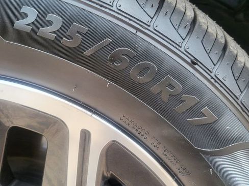 Used 2025 Subaru Forester Premium AWD/4WD image 17