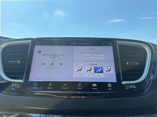 Used 2023 Chrysler Pacifica Touring-L FWD image 30