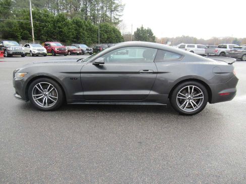 Used 2016 Ford Mustang GT image 7