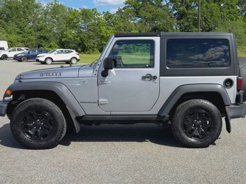 Used 2017 Jeep Wrangler Sport AWD/4WD image 2