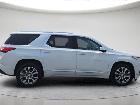 Used 2020 Chevrolet Traverse Premier AWD/4WD image 18