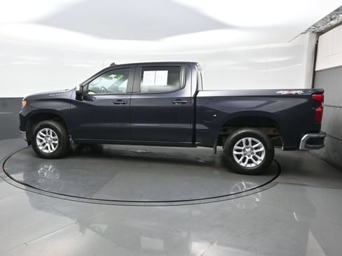 Used 2024 Chevrolet Silverado 1500 LT AWD/4WD image 3