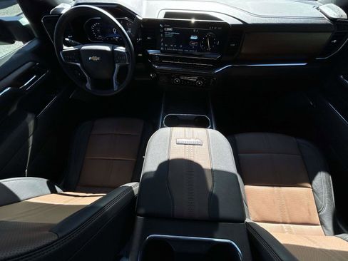 Used 2024 Chevrolet Silverado 2500 High Country w/ Z71 Off-Road Package image 12