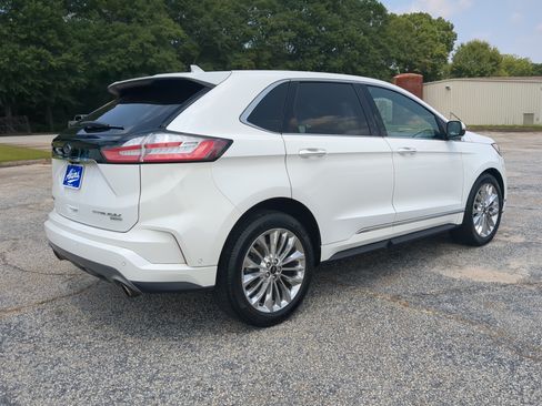 Certified 2020 Ford Edge Titanium w/ Equipment Group 301A FWD image 3
