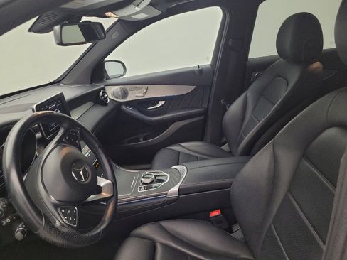 Used 2019 Mercedes-Benz GLC 300 4MATIC image 17