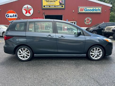 Used 2012 MAZDA MAZDA5 Touring w/ Moonroof & Audio Pkg FWD image 14