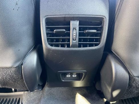 Used 2025 Toyota Corolla Cross AWD Hybrid w/ Convenience Package image 22