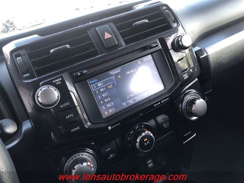 Used 2019 Toyota 4Runner TRD Off-Road Premium AWD/4WD image 17