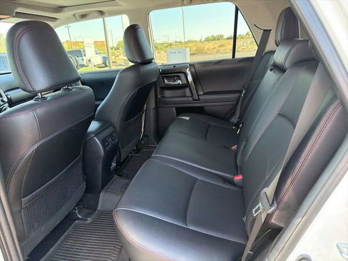 Used 2023 Toyota 4Runner TRD Off-Road Premium w/ Moonroof Package AWD/4WD image 5
