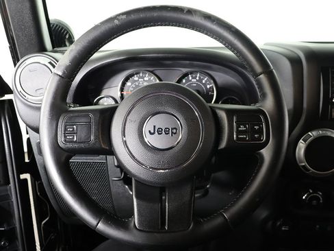 Used 2015 Jeep Wrangler Rubicon image 28