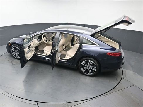Used 2022 Mercedes-Benz EQS 580 4MATIC Sedan image 50