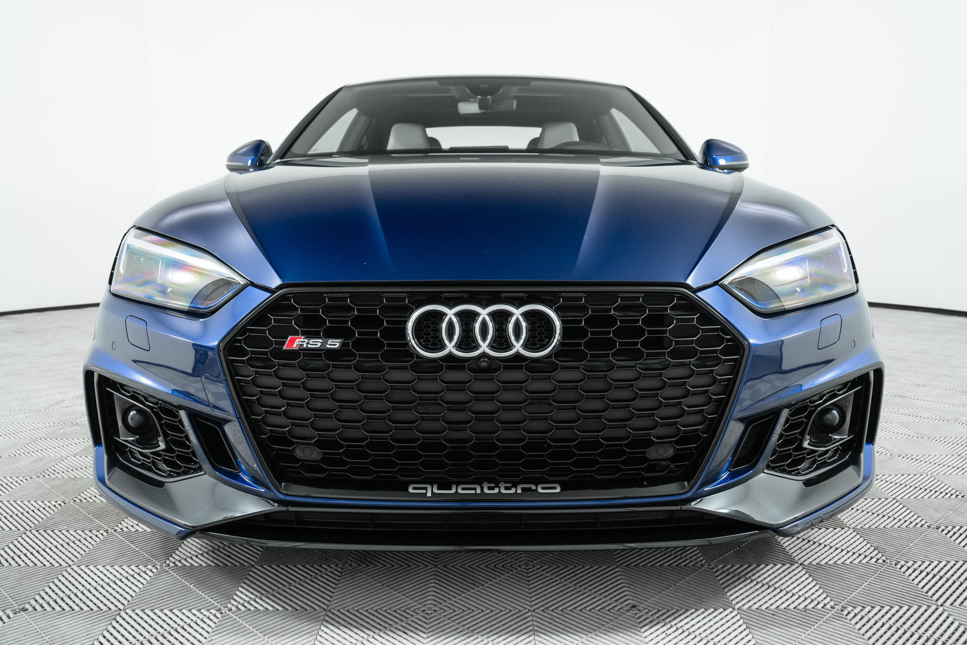 Used 2018 Audi RS 5 w/ Dynamic Package AWD/4WD image 2