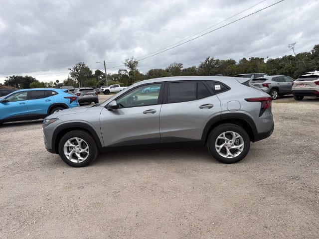 New 2026 Chevrolet Trax LS w/ LS Convenience Package FWD image 4