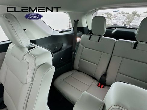 New 2026 Ford Explorer Active w/ Active Comfort Package AWD/4WD image 29