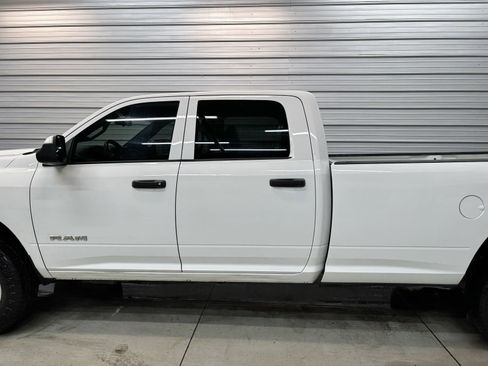 Used 2022 RAM 2500 Tradesman w/ Chrome Appearance Group image 7