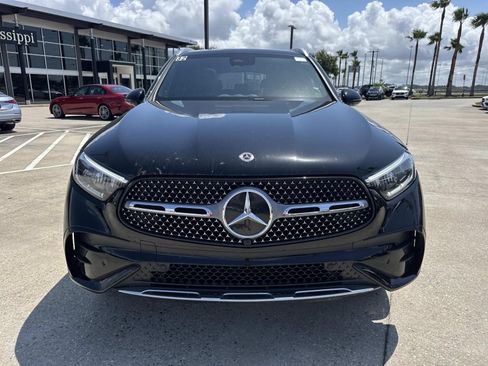 Used 2026 Mercedes-Benz GLC 300 image 2