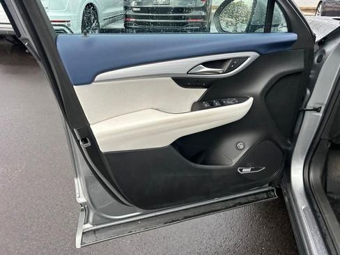 Used 2024 Buick Envision Avenir AWD/4WD image 9