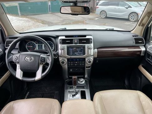 Used 2018 Toyota 4Runner Limited AWD/4WD image 20