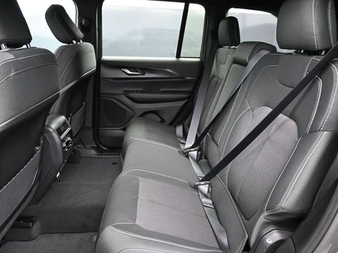 New 2026 Jeep Grand Cherokee Laredo X image 22