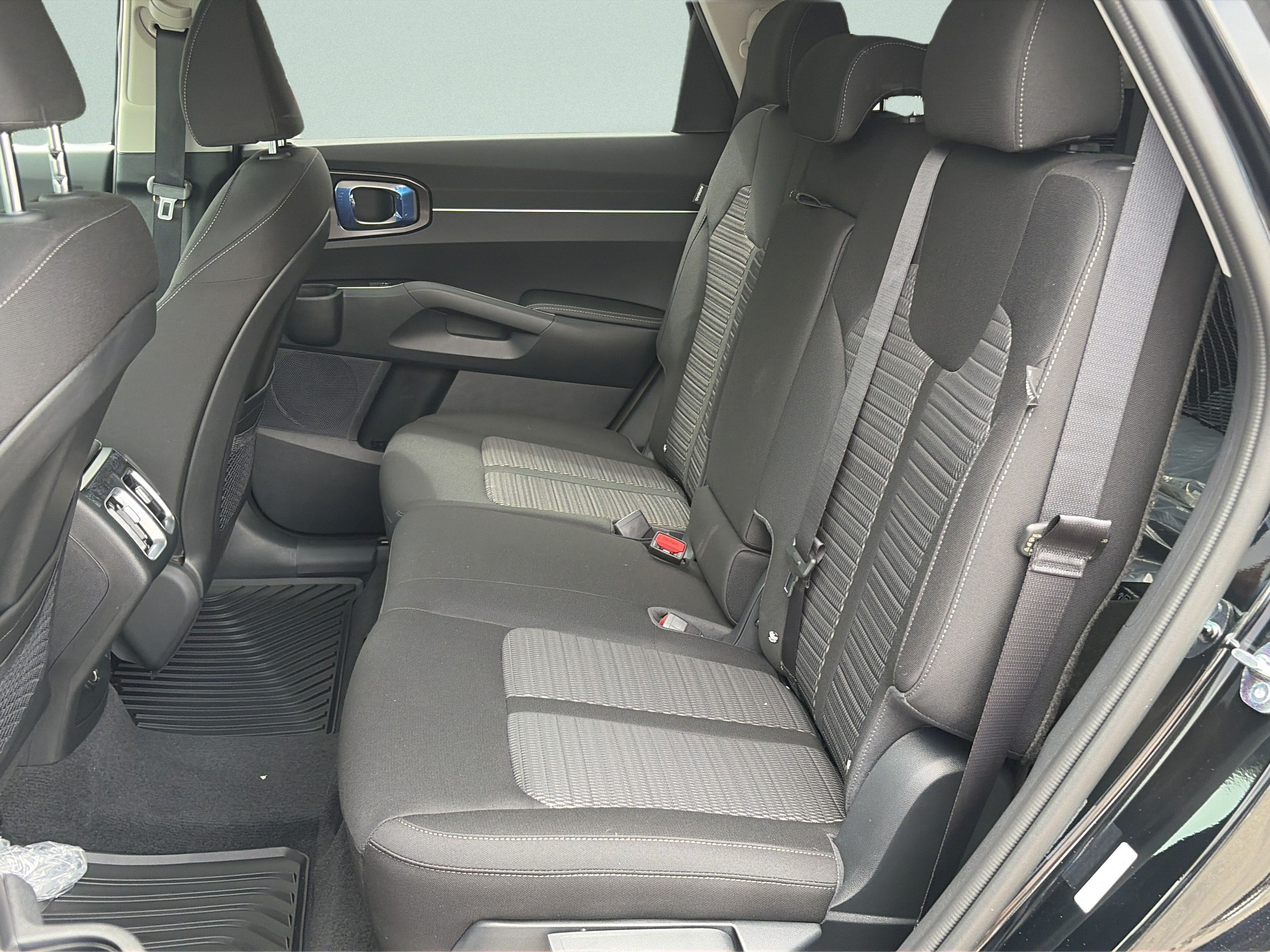 New 2026 Kia Sorento LX FWD image 12