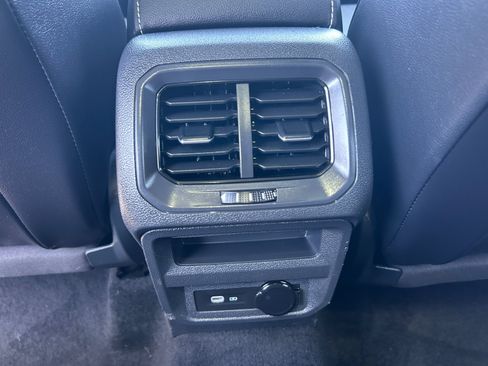 Certified 2024 Volkswagen Tiguan SE R-Line FWD image 31