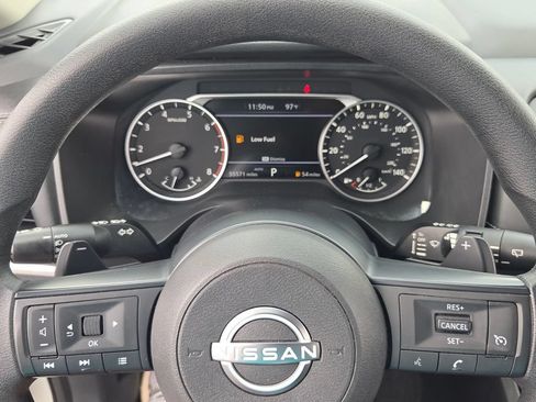 Used 2024 Nissan Rogue S AWD/4WD image 21