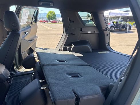 Used 2026 Chevrolet Equinox ACTIV AWD/4WD image 15