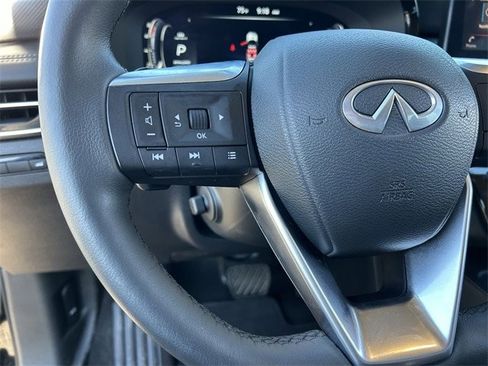 Certified 2025 INFINITI QX60 Luxe w/ Vision Package image 25