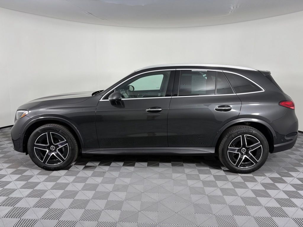 Certified 2026 Mercedes-Benz GLC 300 4MATIC image 4