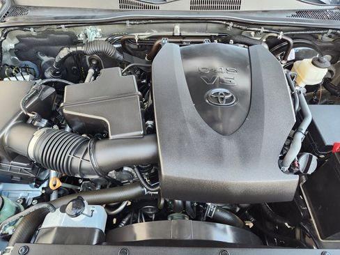 Used 2022 Toyota Tacoma SR5 image 30