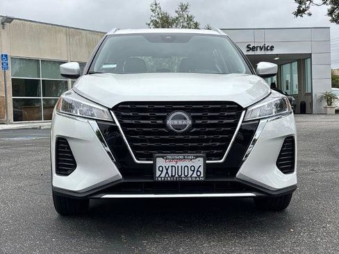 Certified 2024 Nissan Kicks SV FWD image 11