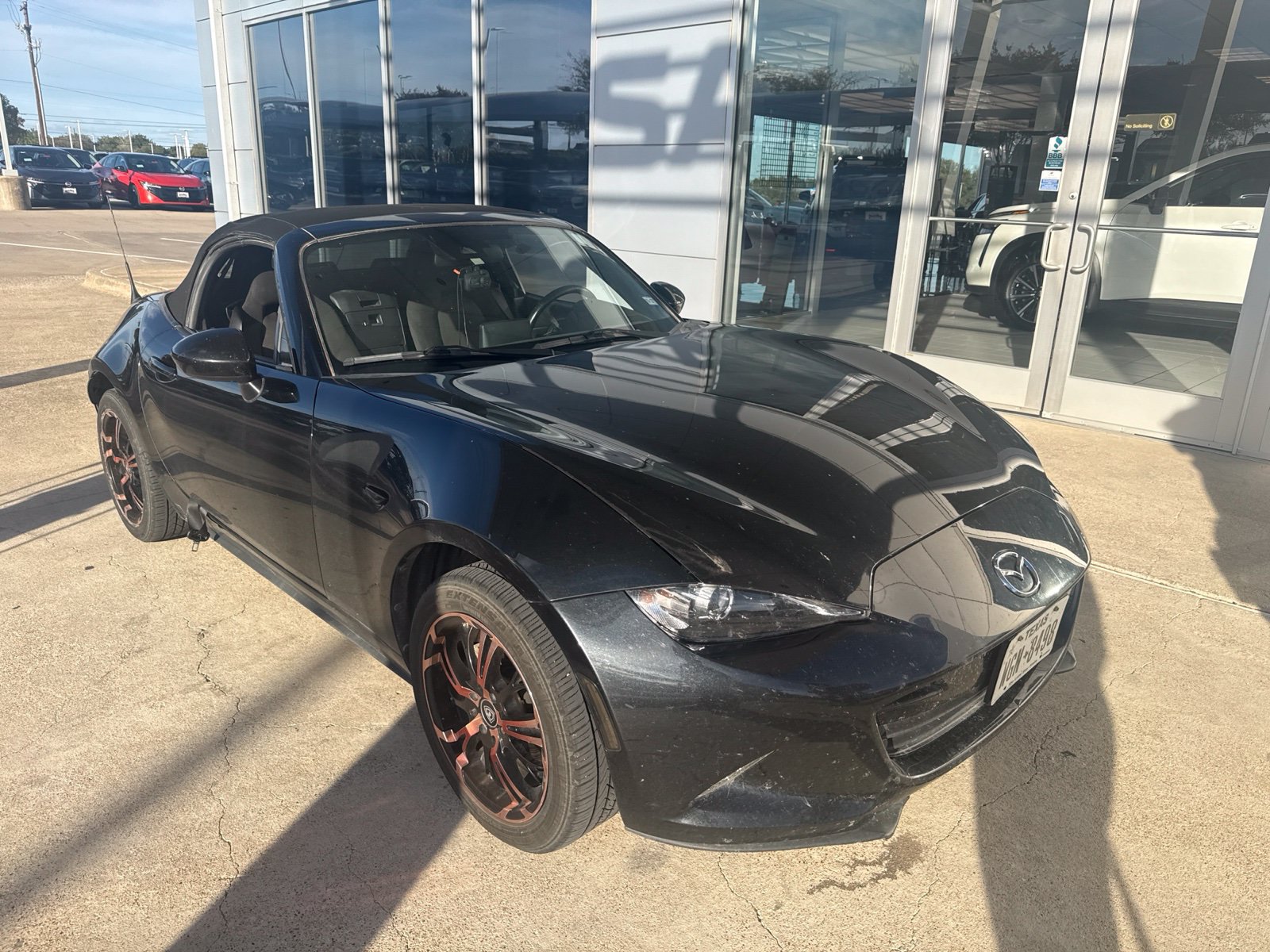 Used 2021 MAZDA MX-5 Miata Sport RWD image 2