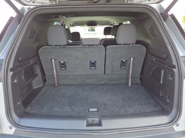Used 2025 Chevrolet Traverse LT w/ LPO, Floor Liner Package FWD image 19