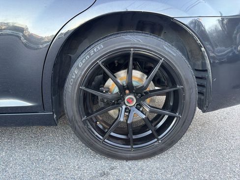 Used 2014 Chrysler 300 C image 14