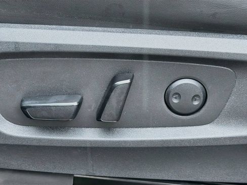 Used 2022 Nissan Pathfinder Platinum w/ Cargo Package FWD image 26