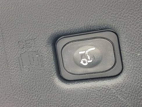 Used 2021 Lincoln Nautilus Reserve AWD/4WD image 28