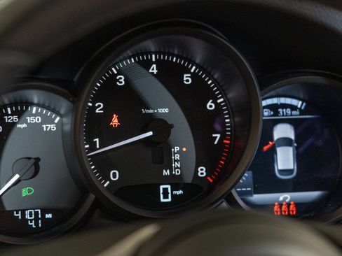 Certified 2026 Porsche Macan AWD/4WD image 19