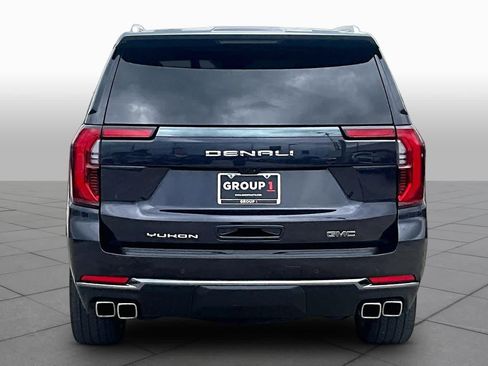 Used 2025 GMC Yukon Denali Ultimate w/ LPO, Floor Liner Package AWD/4WD image 5