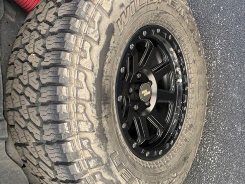 Used 2018 Jeep Wrangler Unlimited Rubicon AWD/4WD image 11