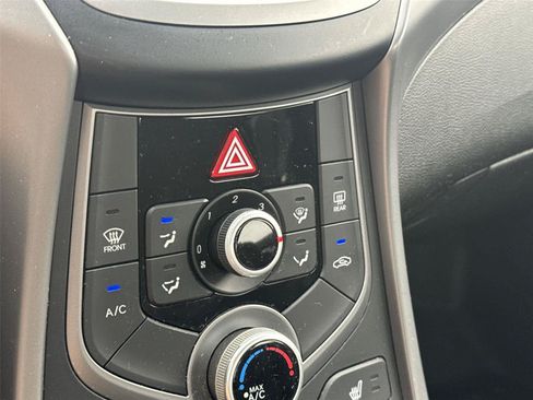 Used 2016 Hyundai Elantra Value Edition FWD image 31