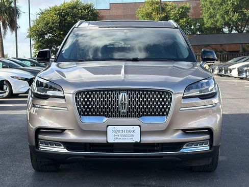 Used 2020 Lincoln Aviator Reserve w/ Equipment Group 201A RWD image 9