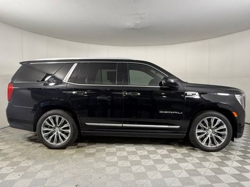 Used 2021 GMC Yukon Denali w/ Denali Ultimate Package AWD/4WD image 11