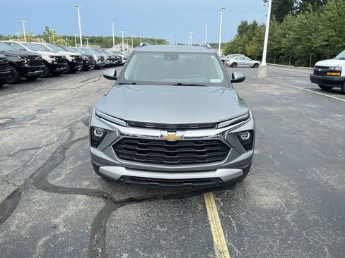 Used 2024 Chevrolet TrailBlazer LT w/ LT Cold Weather Package FWD image 28