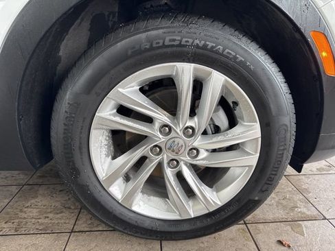 Used 2024 Buick Envista Preferred image 29