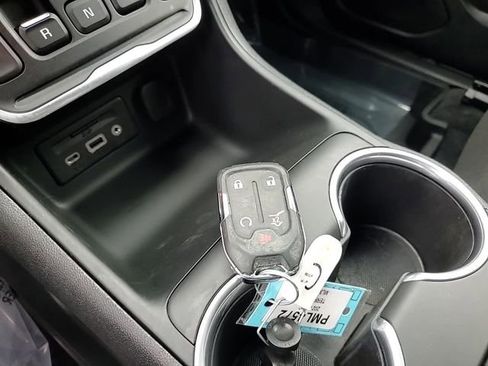 Used 2021 GMC Terrain SLE w/ Driver Convenience Package image 28