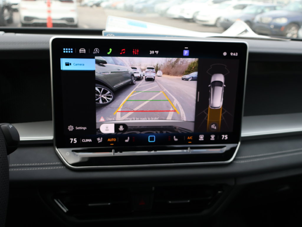 New 2026 Volkswagen Tiguan SE R-Line AWD/4WD image 21